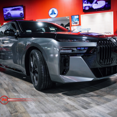 BMW 740i